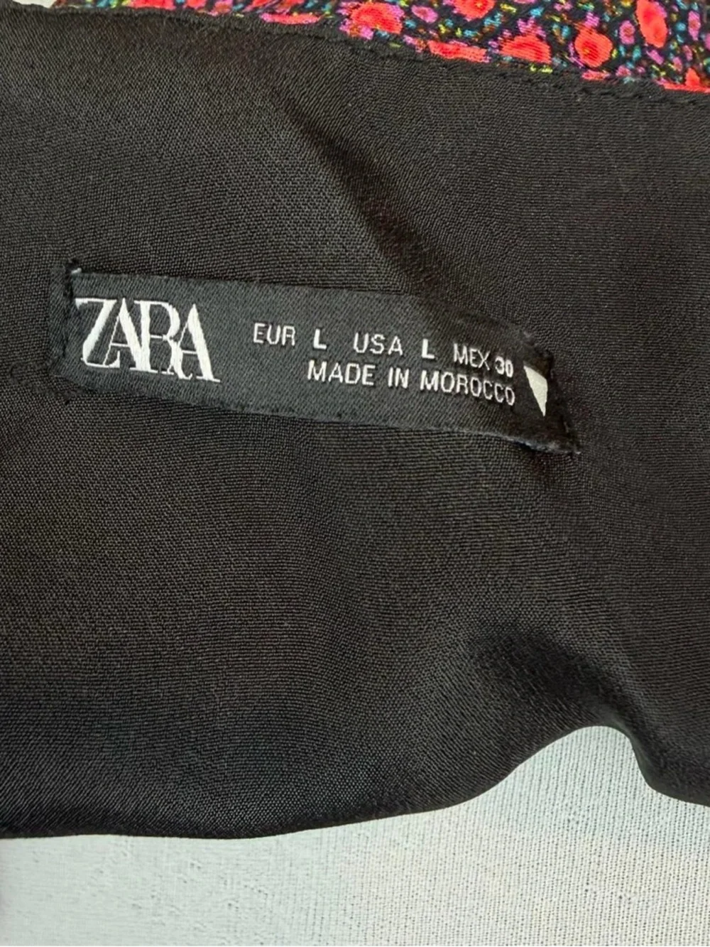 Zara Crop Floral Printed Sweetheart Neckline Top - Picture 8 of 8